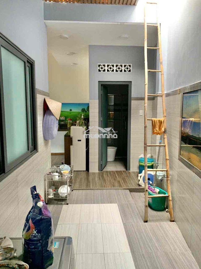 Cho thuê nhà sân vườn 250m2 4pn 3wc giá 22tr - 3