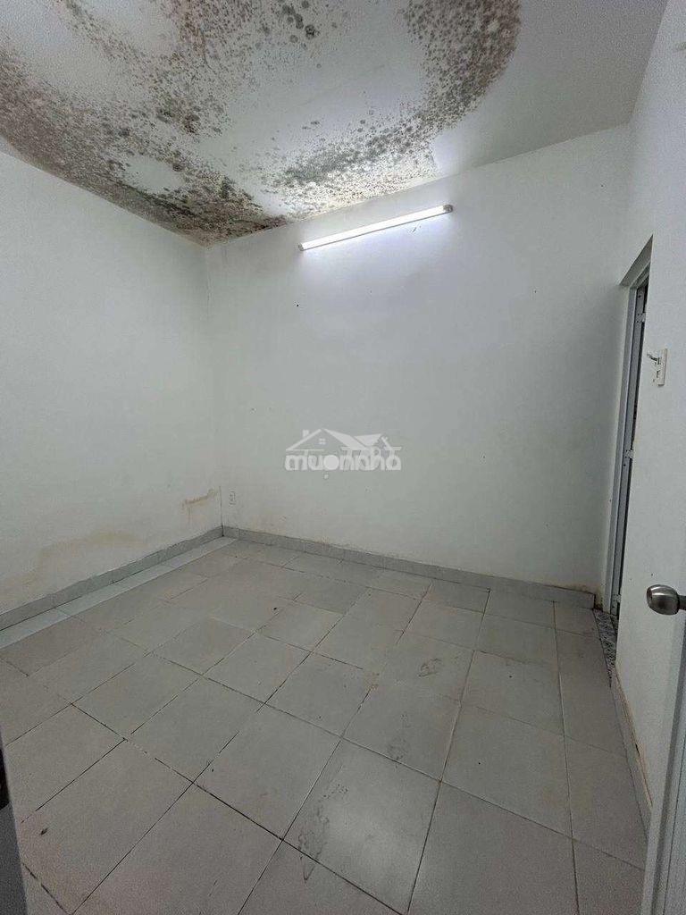 Cho thuê phòng trọ gần bến xe quận 8

.