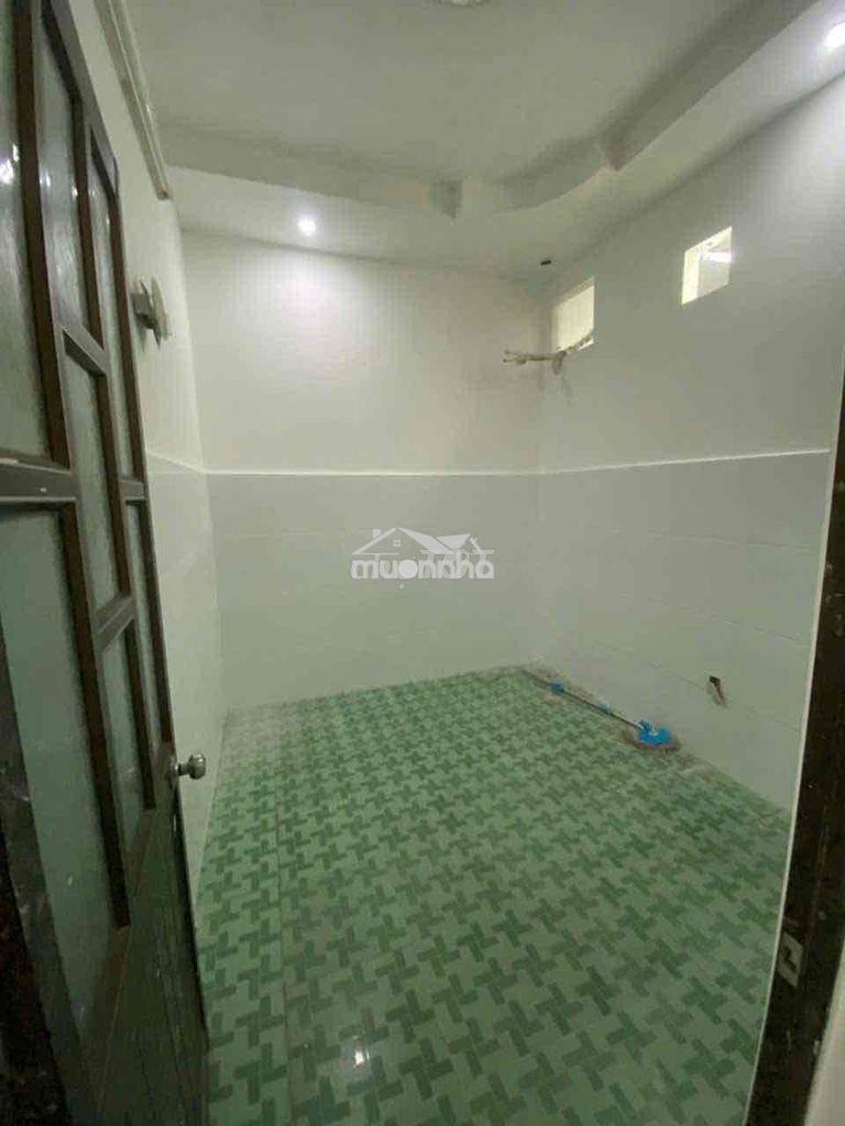 Cho thuê nhà cấp 4 hẻm đường 22, phước long, q.9 - 3