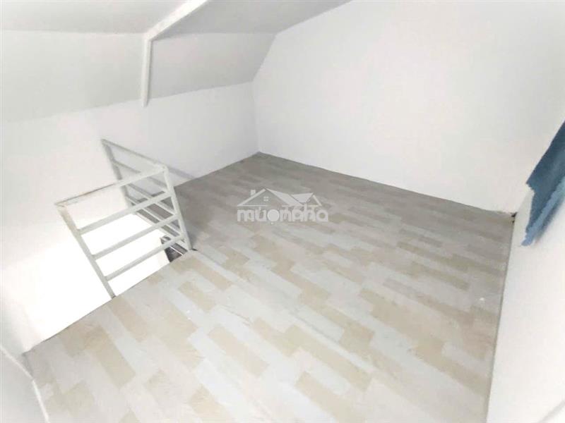 Phòng trệt sẵn máy lạnh dọn vào ở ngay giá chỉ 2tr700