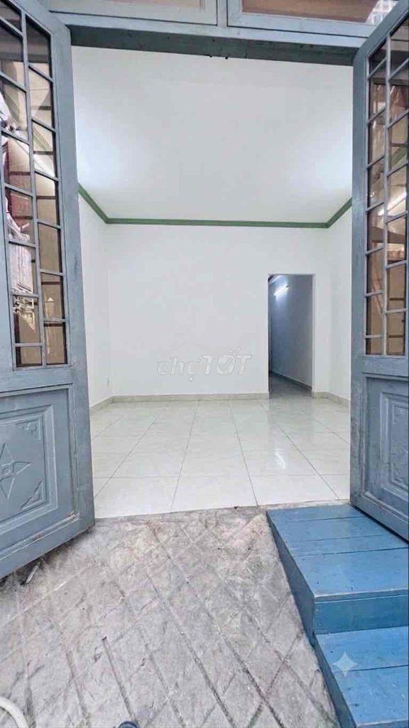 🏡 Nhà 3 tầng ngay cổng đh công thương – vừa ở vừa có dòng tiền - nhỉnh - 4