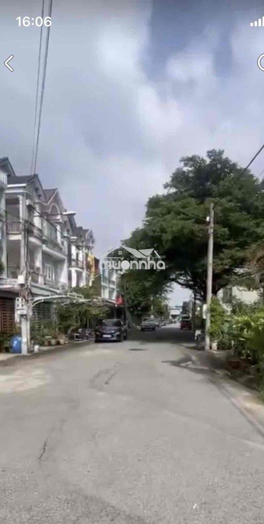Cho thuê nhà trệt lầu đường rộng rãi gần ngã tư chiêu liêu