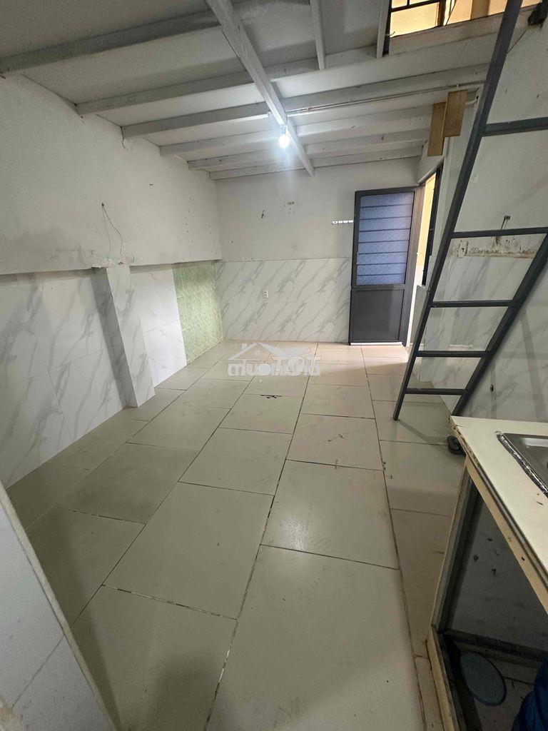 Phòng gác giá rẻ siêu rộng - 2