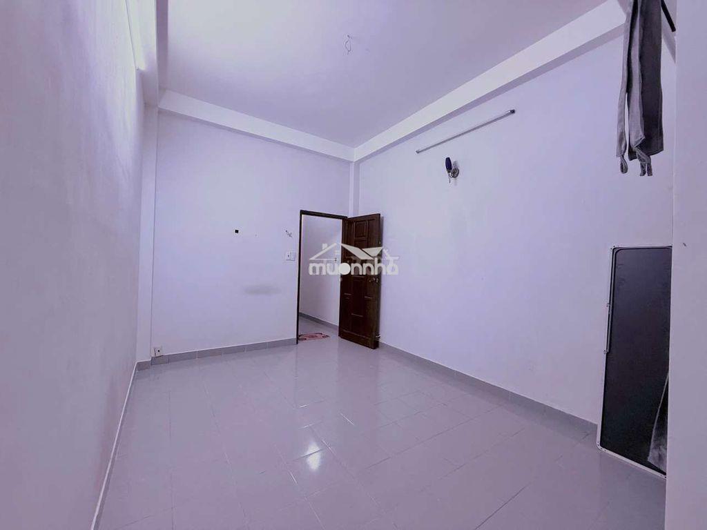 Phòng trọ khu phan xích long - 2