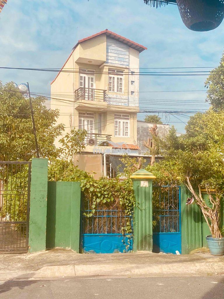 Nhà hóc môn - hẻm 8m thông - 139m2 - 3 tầng chỉ 6.8tỷ - 3