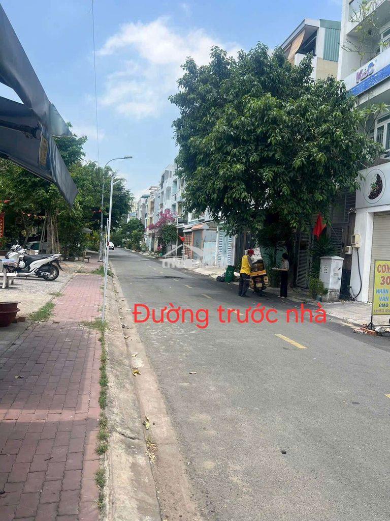 Chủ cần bán nhà có dòng tiền 180m2- ngang 8×22 ' trường thạnh - q9