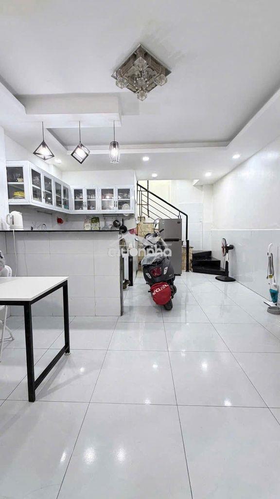 Hẻm huỳnh văn bánh, q.phú nhuận, 5x5, 1t 1l, 2pn 2wc, sẵn nội thất