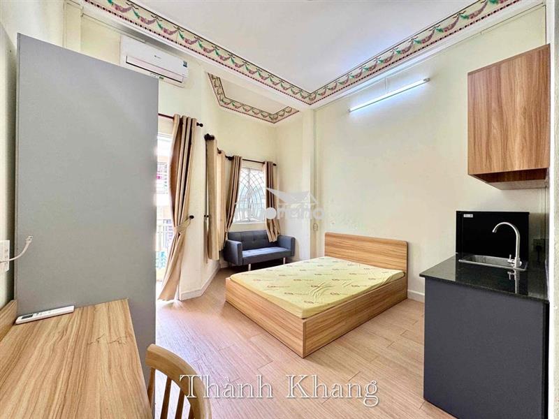 Cho thuê căn hộ ban công full nt rộng 27m2 gần đh kinh tế ueh q10