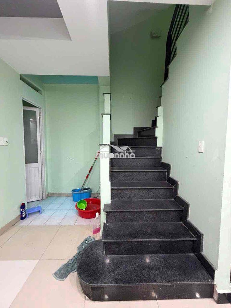 Nhà cho thuê 4 x 11m 1 trệt 2 lầu - 4