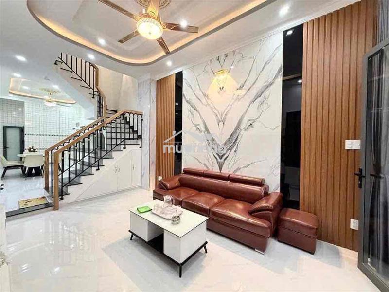 45m2 vuông vức, nhà mới,xe hơi vào nhà, đường lê lợi