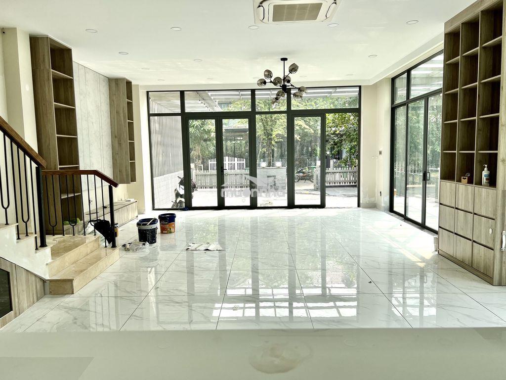 🛑Khui thùng biệt thự vườn 212m2 với 4pn, đông nam, thang máy, mới tinh - 2