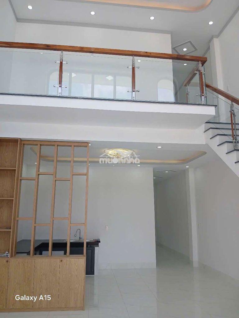 Bán nhanh căn nhà 1 trệt 1 lửng sát chợ chánh lưu - 2