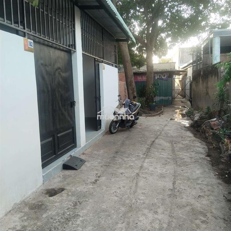 Chính chủ bán 2 căn nhà c4, mới tinh. chỉ nhỉnh 2ty