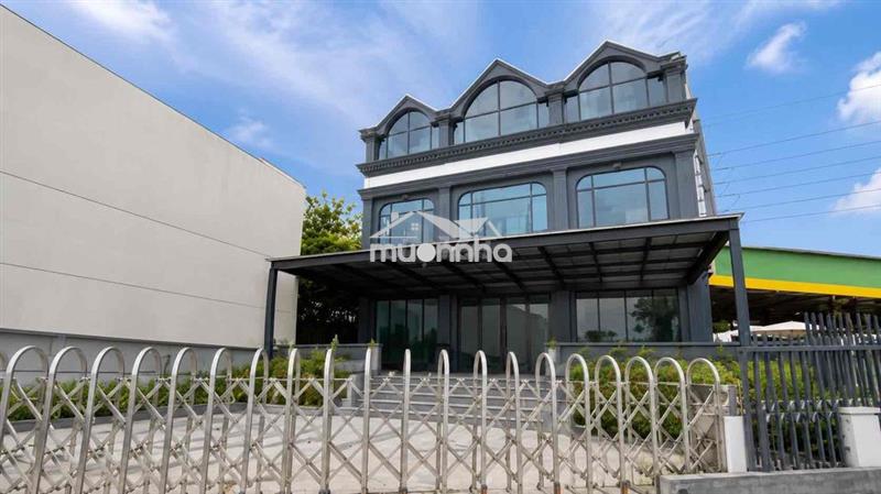 Toà nhà mặt tiền 12m sử dụng 1200m2 trung tâm thủ đức