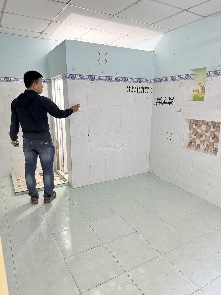 Phòng trọ giá rẻ có gác lửng có cửa thoáng mát ngay cạnh cc prosper - 2