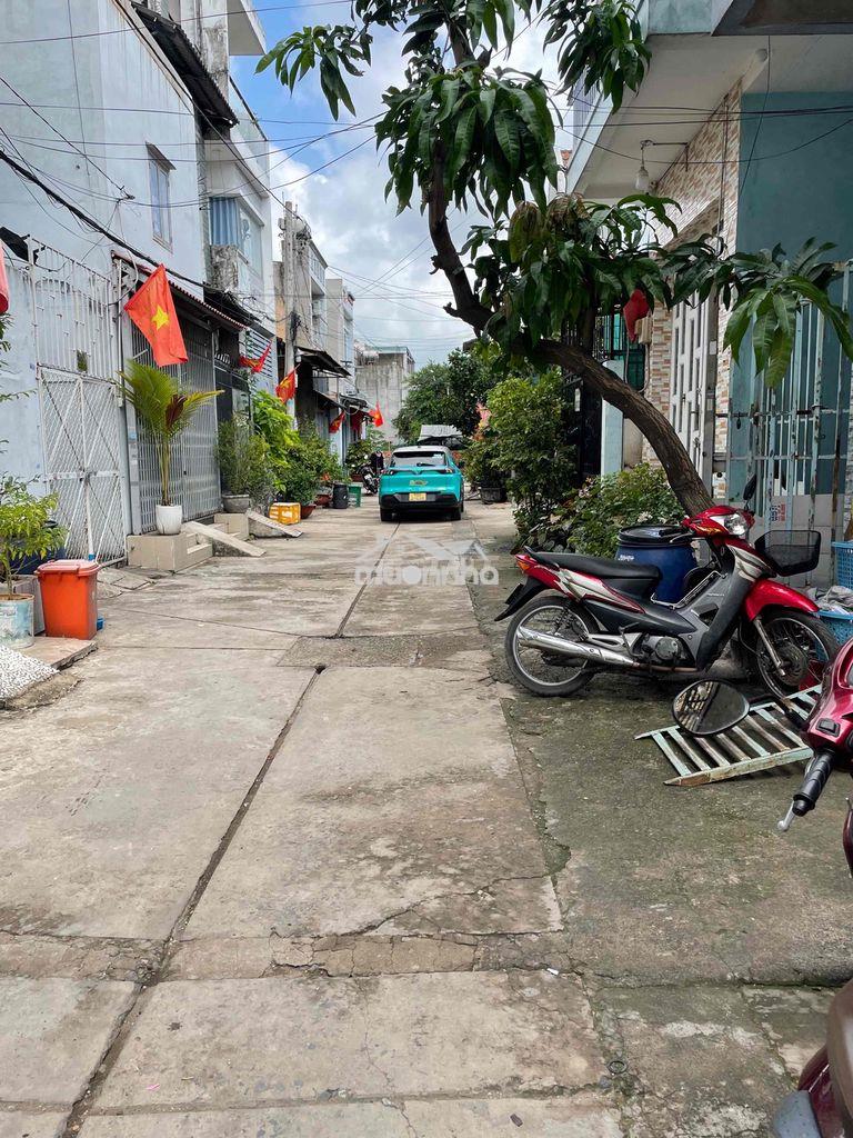 Bán nhà chính chủ hẻm 1560 tỉnh lộ 10, p. bình tân