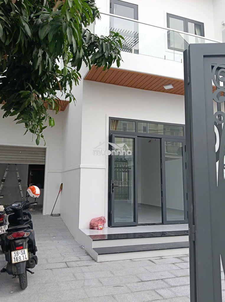 Cho thuê bt 210m2 kdc hồng long hiệp bình phước thủ đức 28tr - 3
