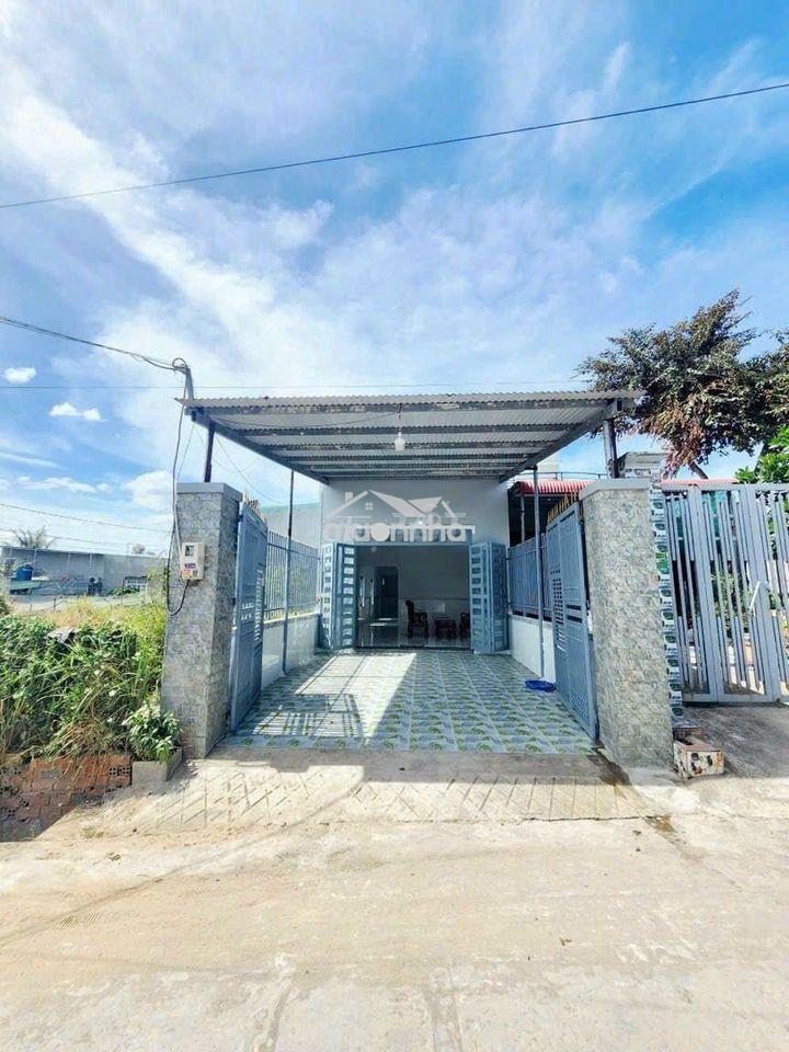 Nhà cấp 4 thổ cư 5x30 giá 1 tỷ bảo vinh long khánh đồng nai