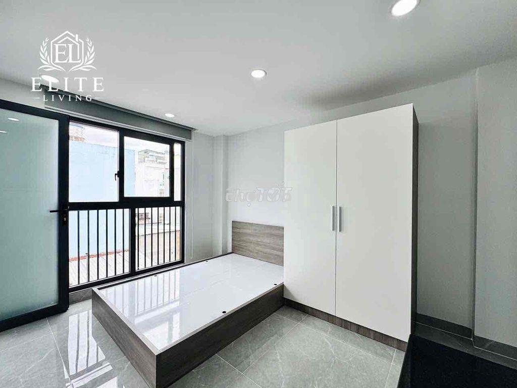 Khai trương phòng ban công cửa sổ gần công viên làng hoa - 4