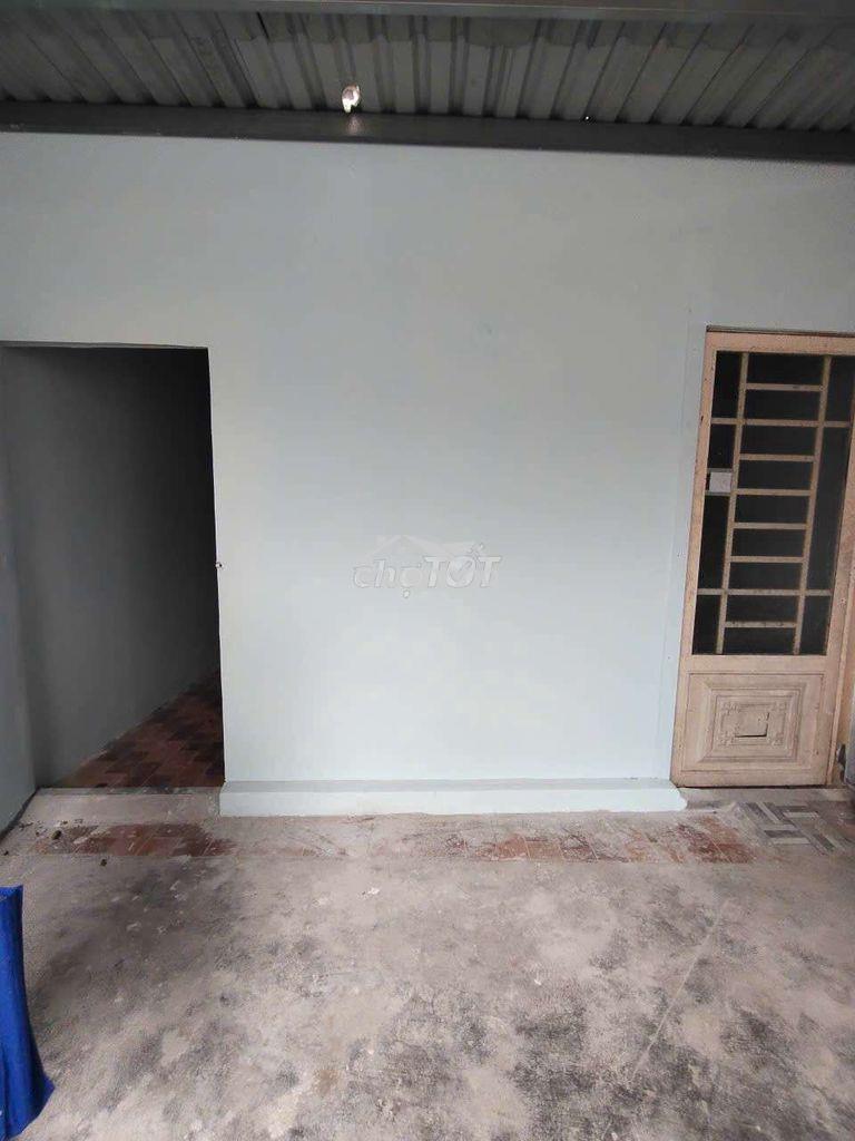 Cho thuê nhà mới sơn sửa cấp 4 hẻm c3 xe tải vô tới nhà - 6tr - 2