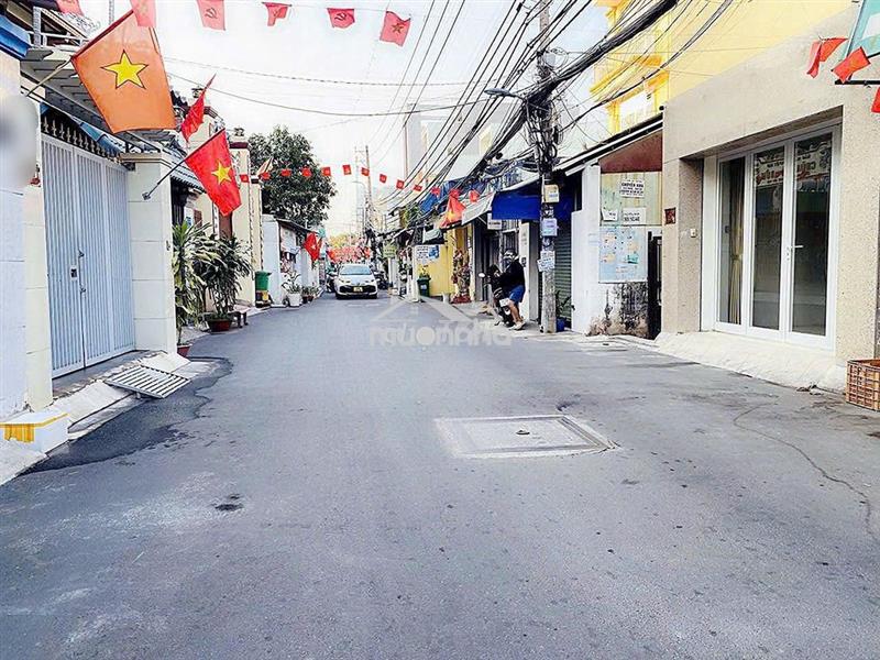 Nhà 3 tầng - xe hơi thông ra chợ gò ô môi - phú thuận , quận 7.