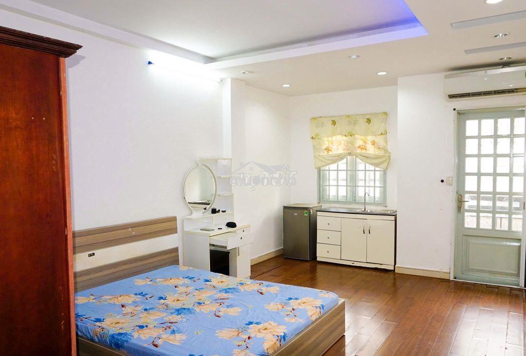 Chdv 45m2 ban công ngay  etown cộng hòa p13 tân bình  - 2