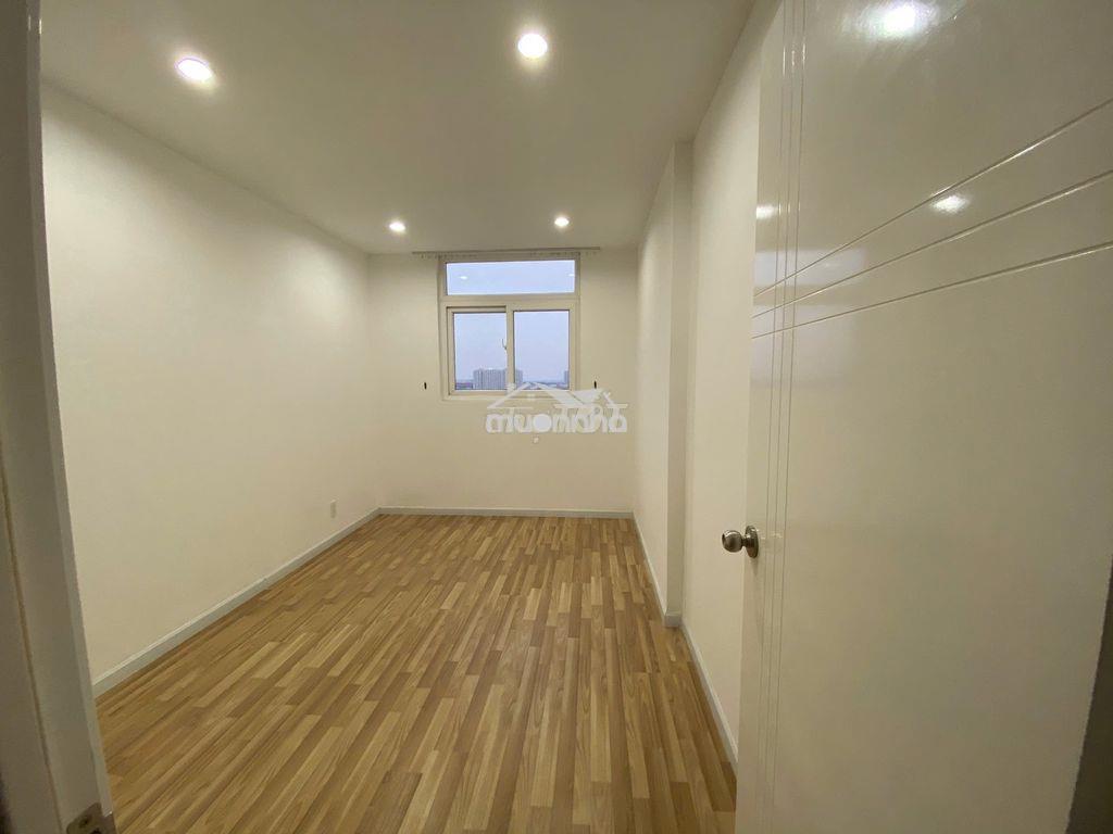 Chính chủ cho thuê city gate nhà có 3 máy lạnh, lầu 12, nhà sẵn 8.3tr - 3
