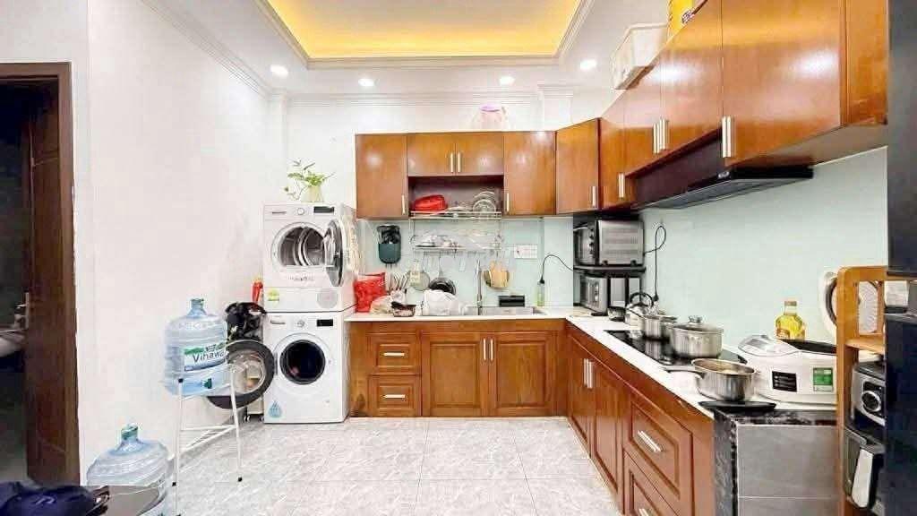 ✅ Nhà 2 tầng đẹp hẻm xe hơi tân sơn nhì chỉ 4 tỷ 99 - dt 52m² - 2