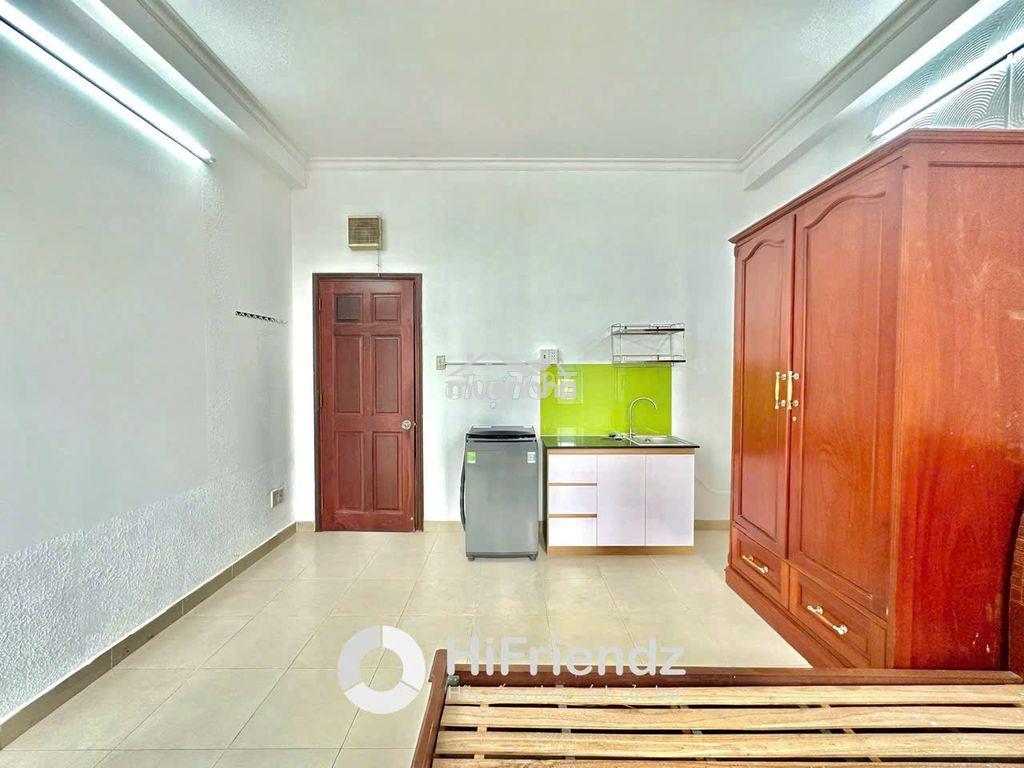 Chính chủ cho thuê phòng có ban công + cửa sổ + wc riêng - 2