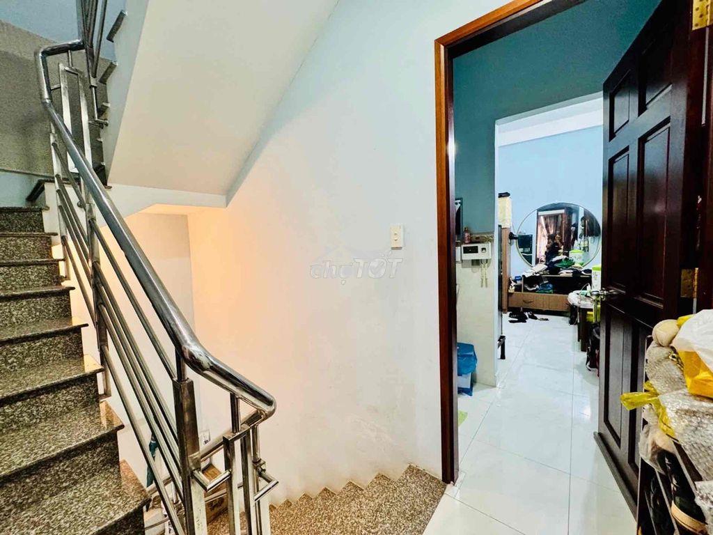 Nhà bán hàng hiếm nhất khu vực - 4