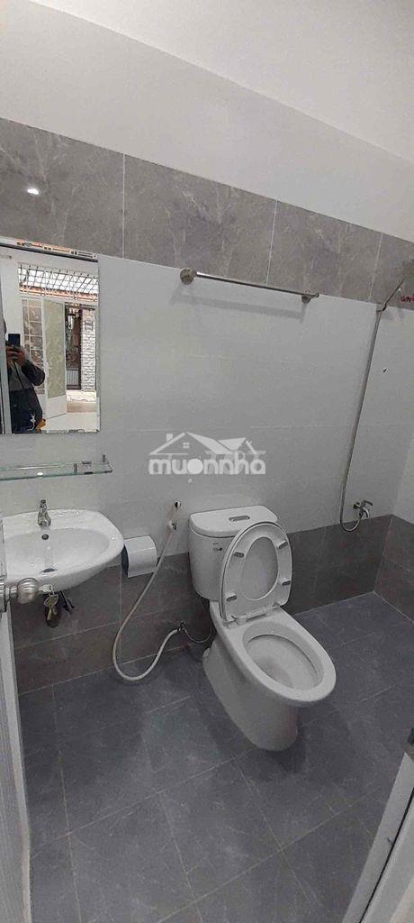 Cho thuê nnc hẻm xe tải gần lê văn sỹ-bờ kè hoàng sa giáp quận 1,3,5 - 4