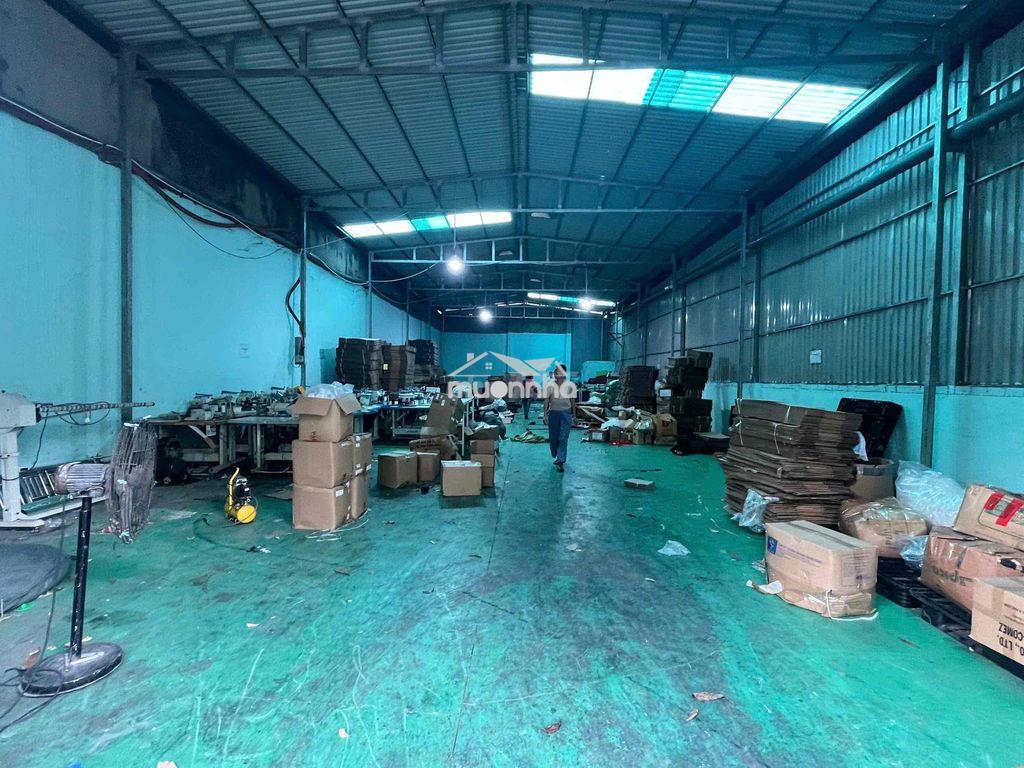 Cho thuê xưởng 300 m2 gần chợ thông dụng , an phú - 3