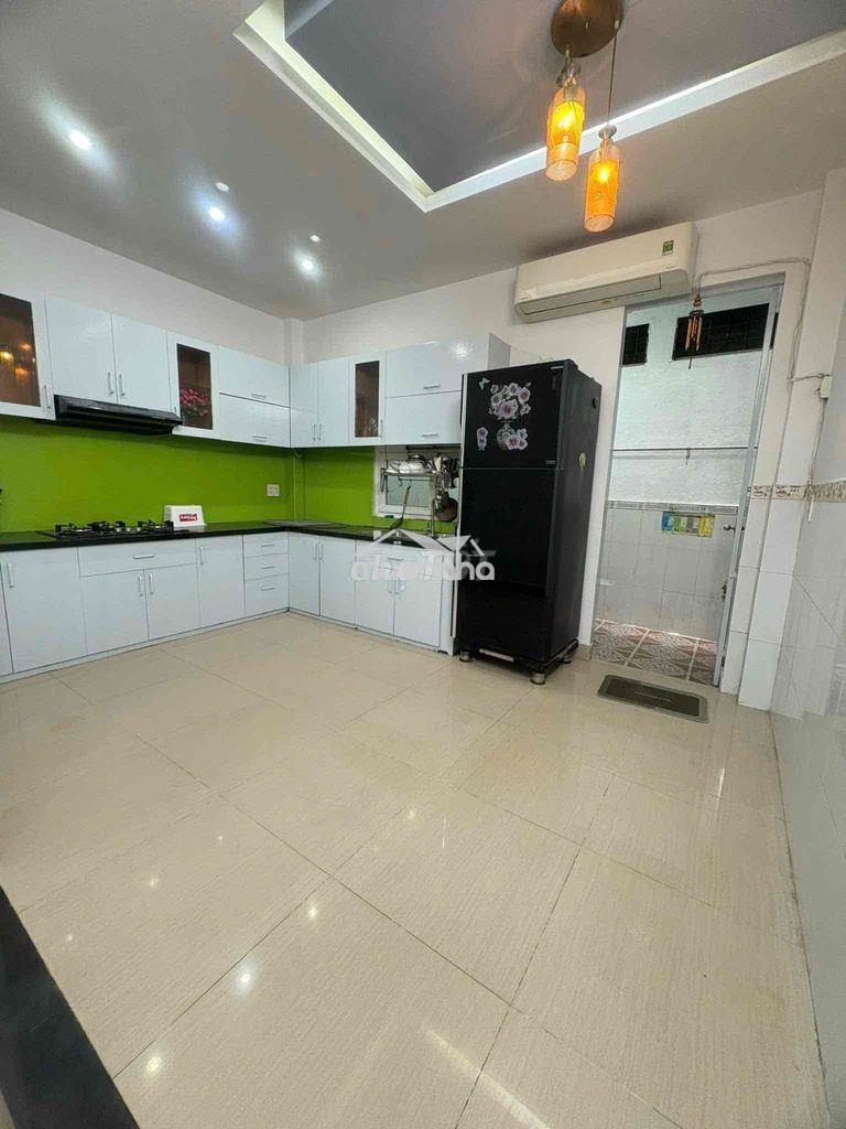 Nhà bán khu phạm văn hai liền kề cmt8 hxh vào sát nhà khu đẹp - 4