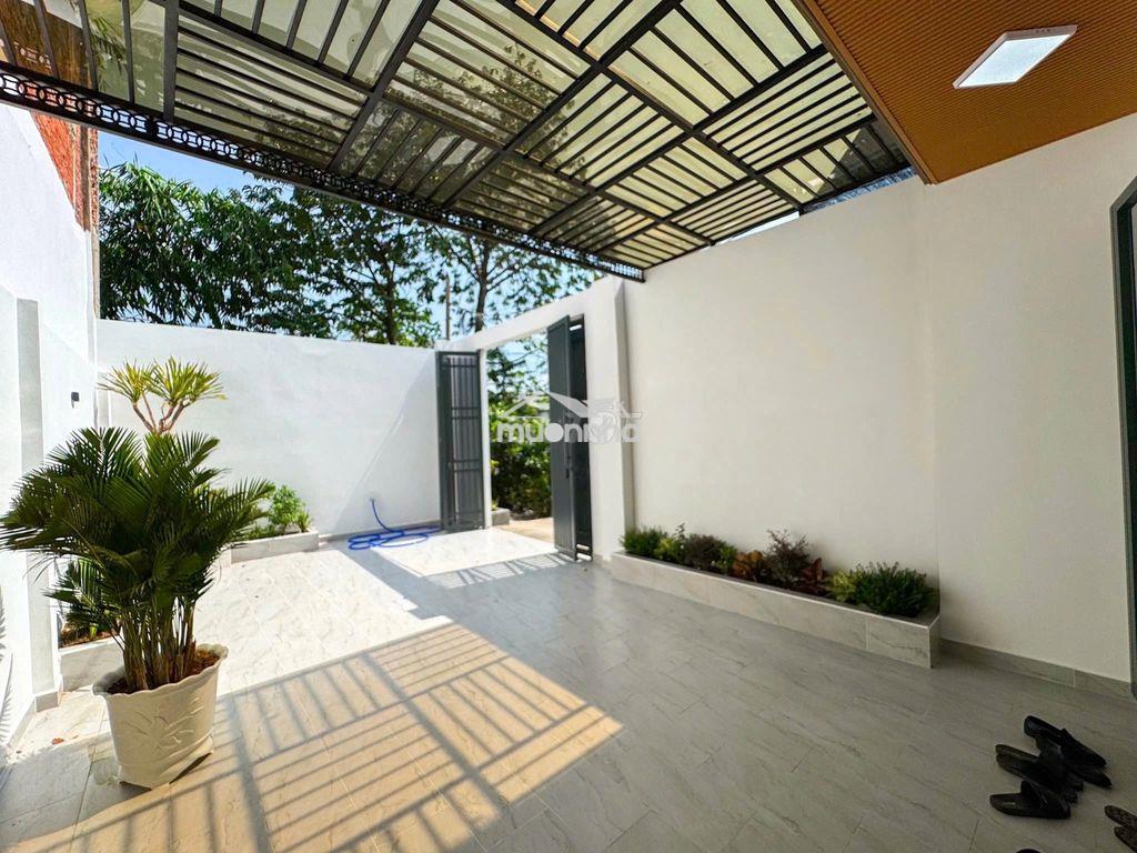 Xách ba lô vào ở ngay full nội thất - nhà 2 tầng gần trường học - 3pn - 3