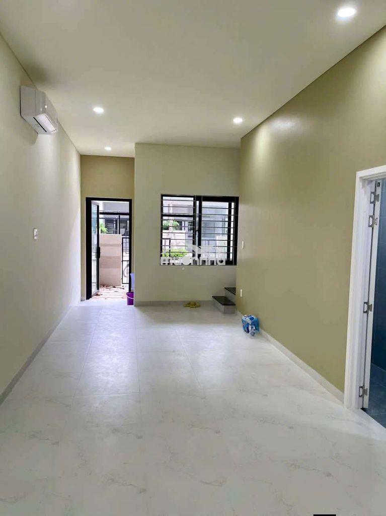 Cho thuê nhà 1 trệt 2 lầu 3 phòng ngủ 4 máy lạnh ngã tư bình chuẩn bd - 4