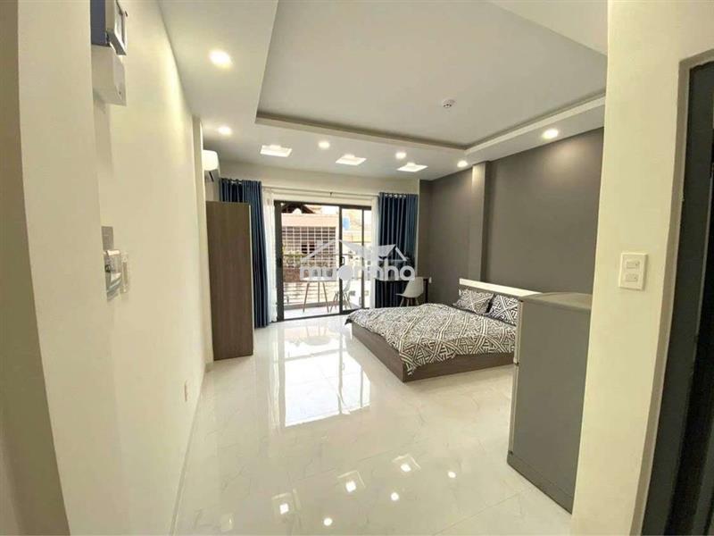 Căn hộ studio 40m2 ban công tòa nhà thang máy gần ngã tư phú nhuận