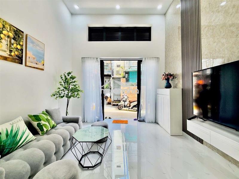 🏡 Nhà đẹp gần sân bay – hẻm 4m – 3pn – 💲 chỉ hơn: 6.xty.