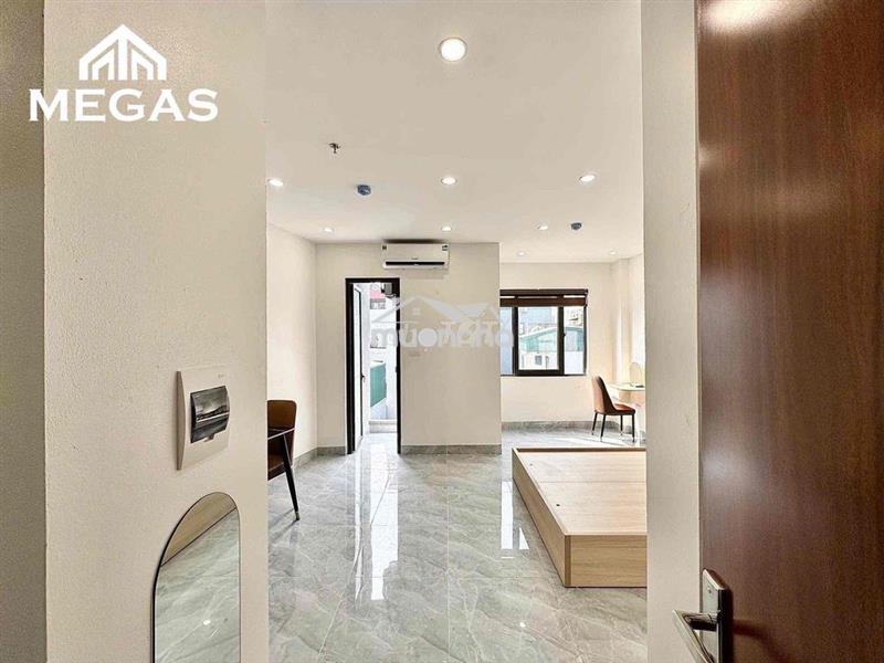 Studio 35m2 ban công cửa sổ thoáng - đi bộ qua toà nhà viettel