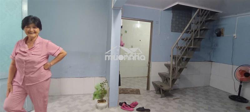 Nhà 1 trệt 1 lầu hẻm xe hơi đường phú mỹ (gần quận 1)