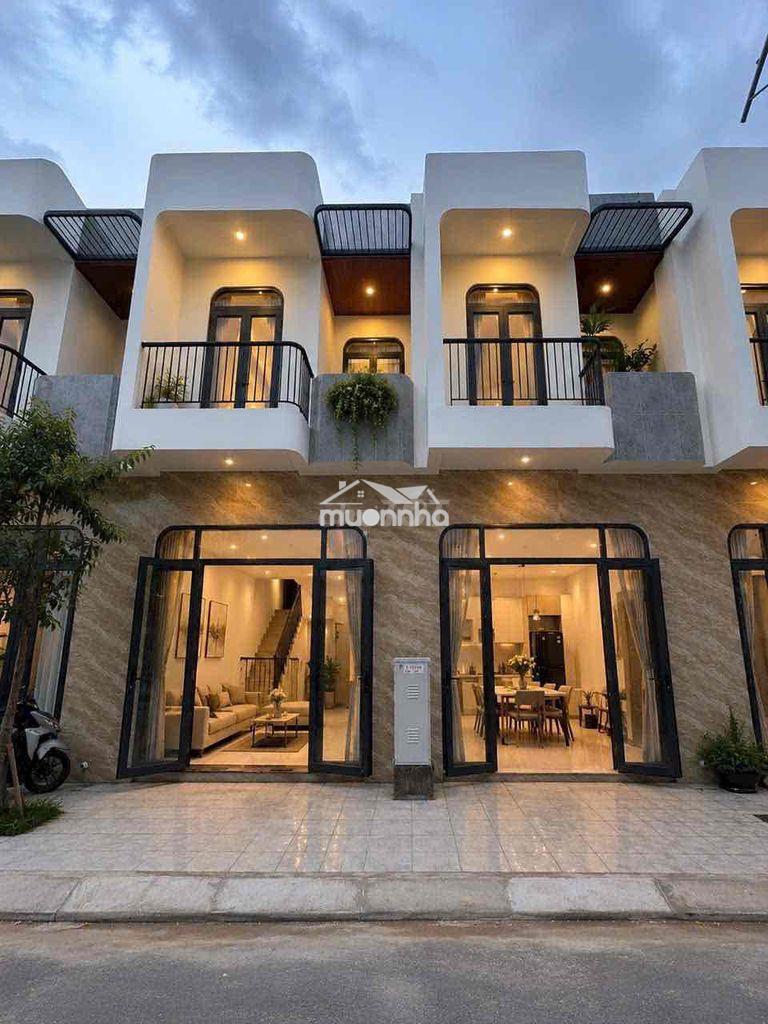 Bán gấp nhà mặt tiền 13m