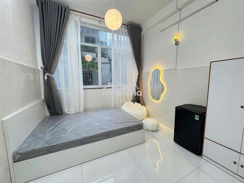 Cho thuê căn hộ 2pn1wc nguyên tầng cửa sổ full nt gần đh kinh tế q10