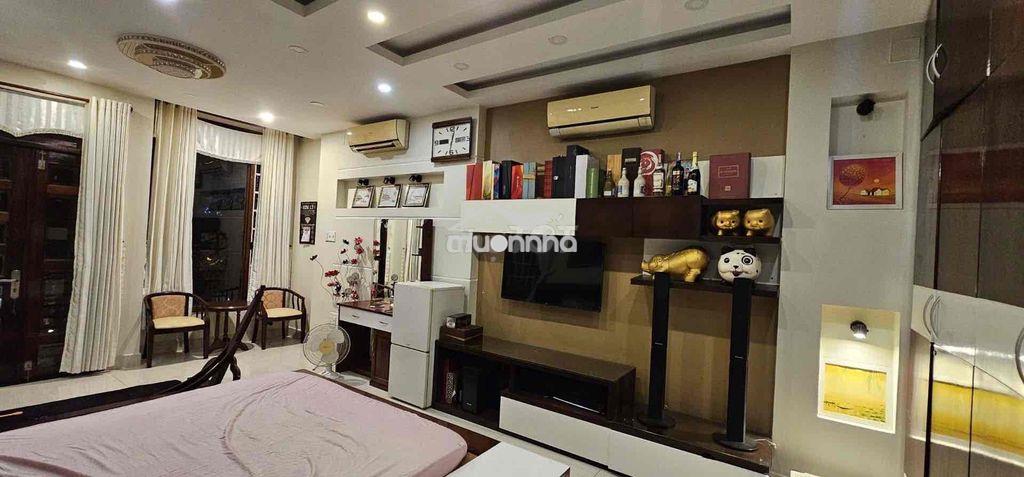Nhà 4 tầng 136,5m2 khu phong phú 5 đối diện bến xe quân 8 - 3