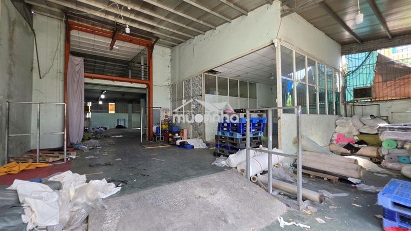 Xưởng cho thuê dt 600m2, có lửng, gần chợ chữ s, xã xuân thới đông