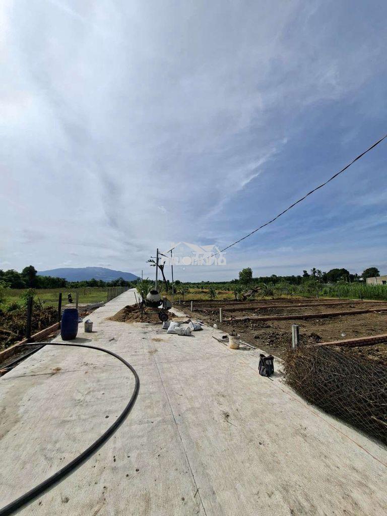 Đất view núi cực đẹp giáp long khánh