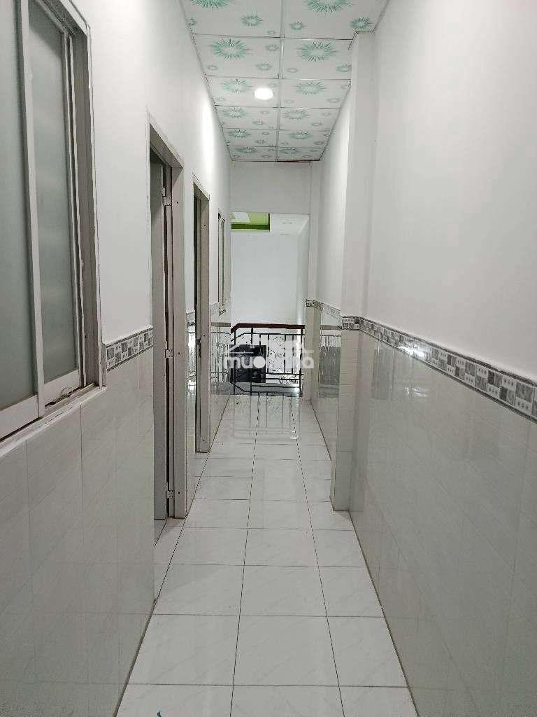 Bán nhà quận 12 dt 4, 5x19 nhà 2 tầng hẻm đường nhựa 6m thông - 2