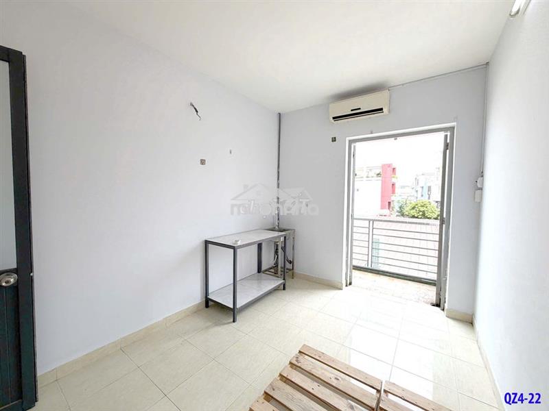 Phòng máy lạnh ngay quang trung