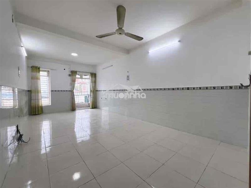 Sang hợp đồng nhà làm chdv ngay khu tên lửa 8p 4wc