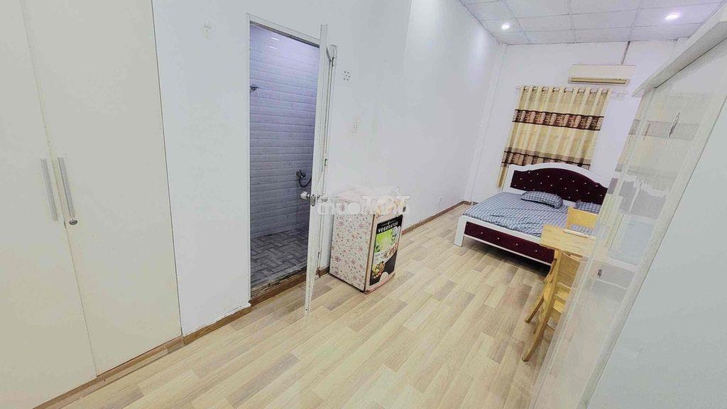 Cho thuê nguyên tầng 1 có ban công như hình - 3