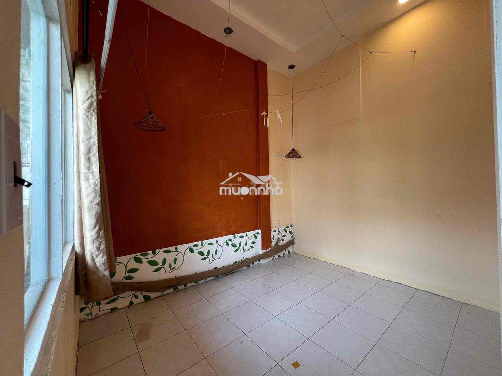 110m2_ 5pn 3wc_ chung cư cũ q1_ điện nước nhà nước_kinh doanh tự do - 4
