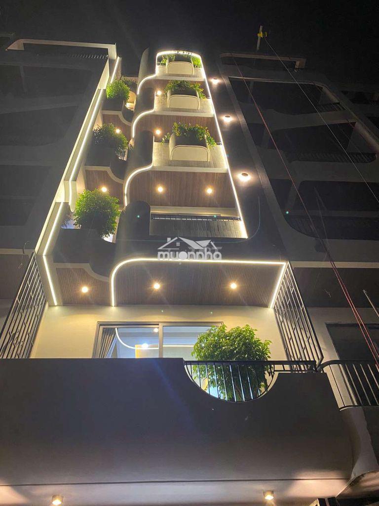 Siêu phẩm luxury 5 tầng thang máy pn master. ngay ngã tư ga